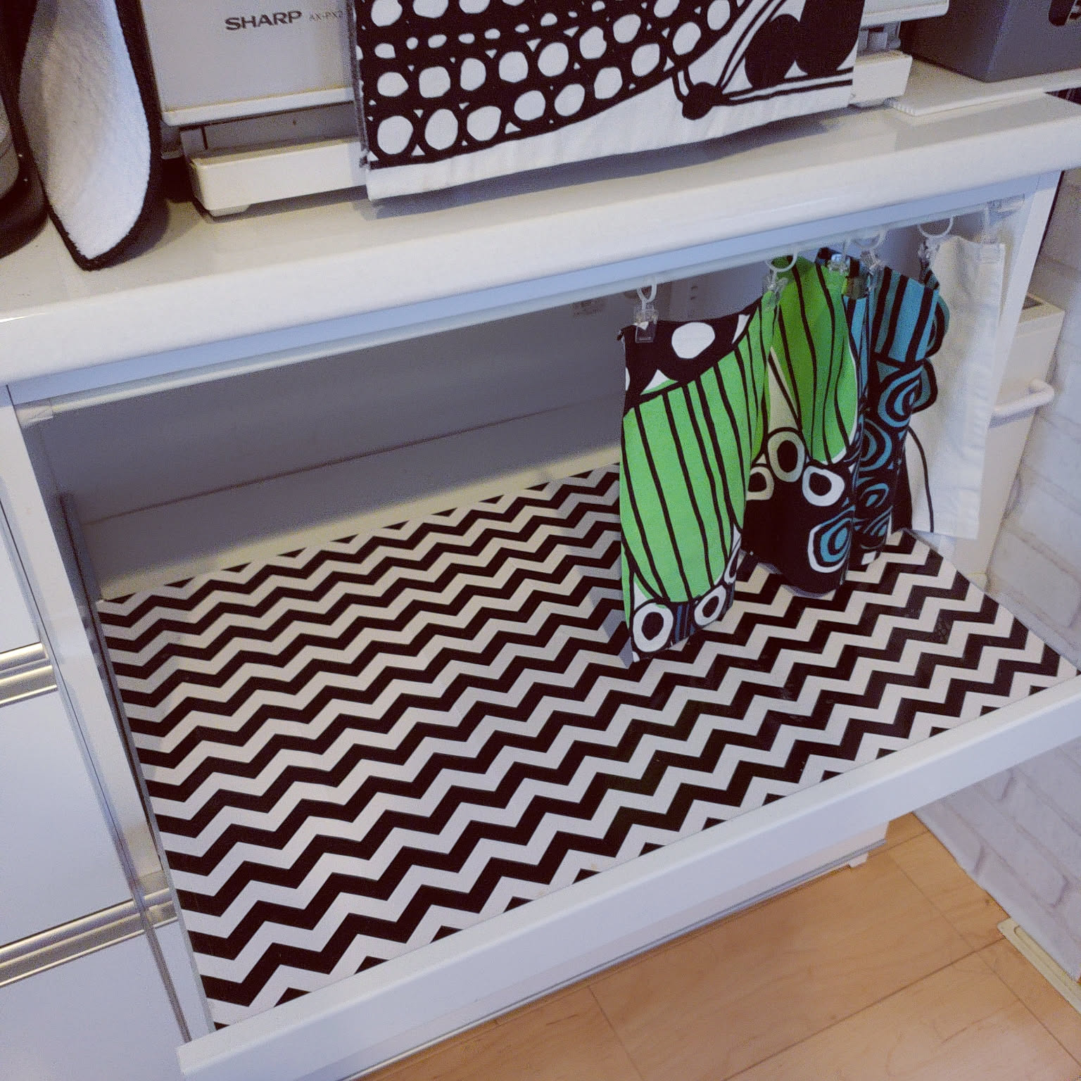 モノトーン好きさんにおススメ☆セリアで見つけたい柄商品