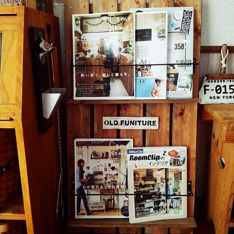 おしゃれにディスプレイ 雑誌は表紙が見えるオープン棚を活用 Roomclip Mag 暮らしとインテリアのwebマガジン おしゃれにディスプレイ 雑誌は表紙が見えるオープン棚を活用 Roomclip Mag 暮らしとインテリアのwebマガジン