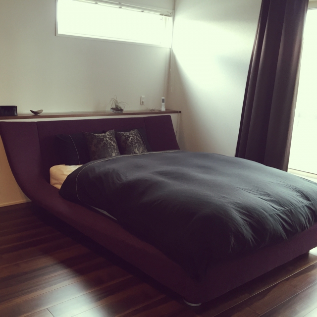 アイデア次第でベッドルームの雰囲気が変わる ヘッドボードのコーディネート実例11 Roomclip Mag 暮らしとインテリアのwebマガジン