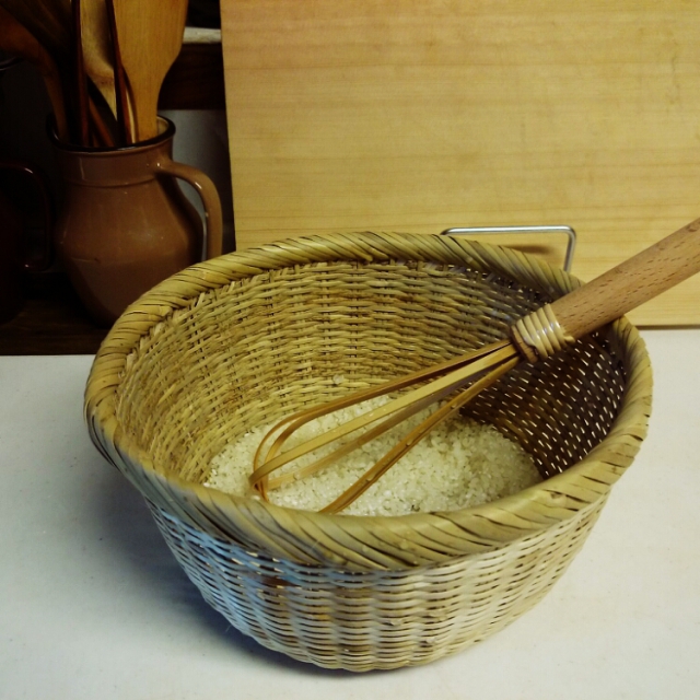 楽天市場の竹虎で購入した竹の米とぎ棒。540円