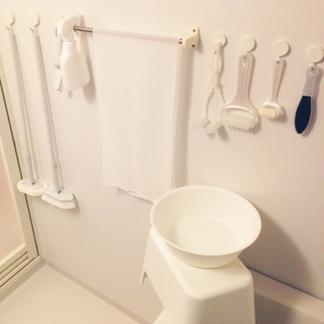 お風呂アイテムは空中収納で 浴室すっきり Roomclip Mag 暮らしとインテリアのwebマガジン