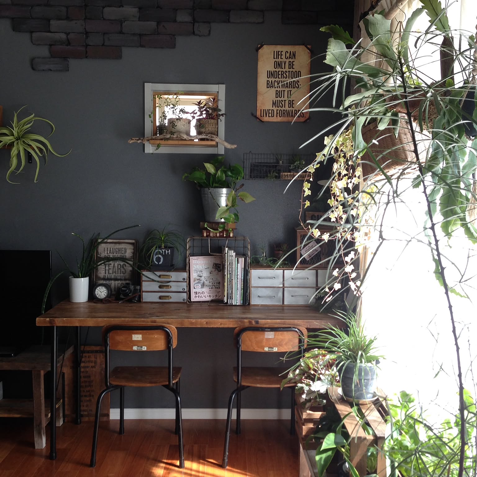 こなれたニュアンスが人気!発泡スチロールレンガの作り方