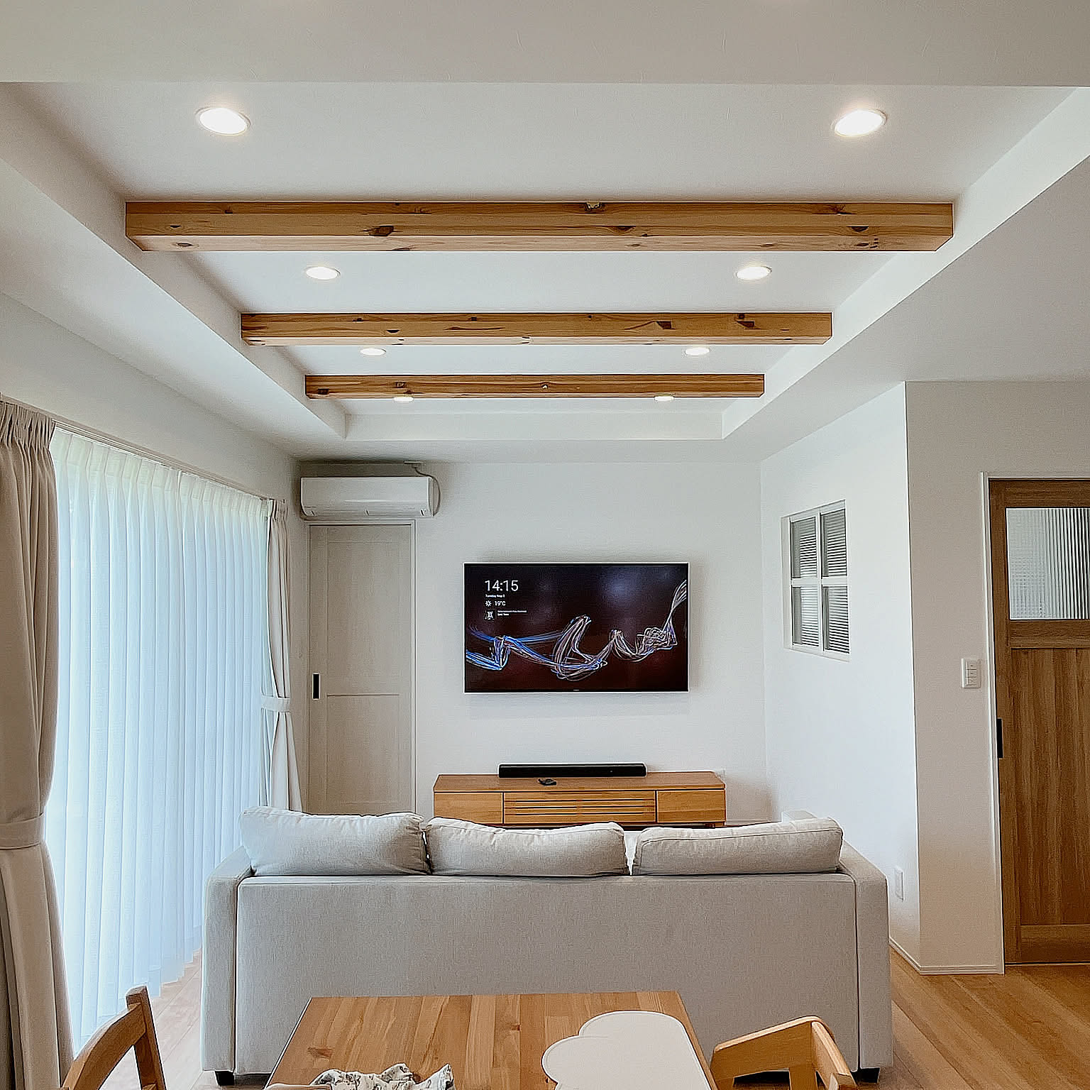 奥行きを感じるお部屋づくり♪化粧梁のあるインテリア