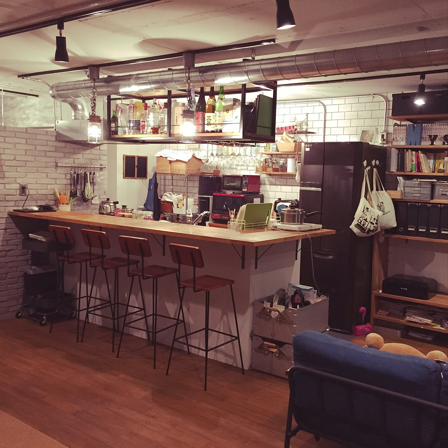 「機能性までリアルに追求した、家族が集まるダイニングバー」憧れのキッチン vol.113 berryさん