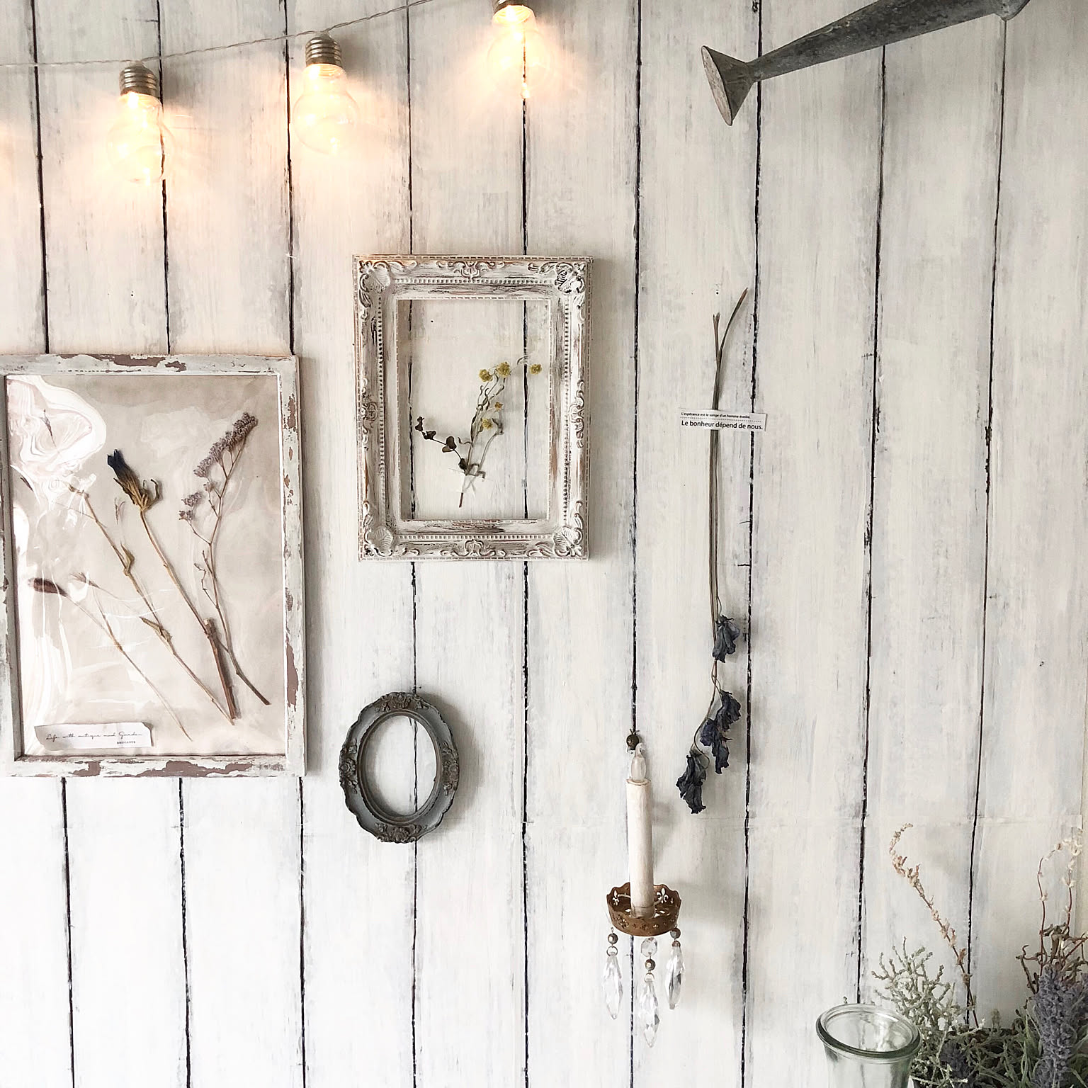 憧れのアンティークを再現!手作り雑貨とリメイク家具10選