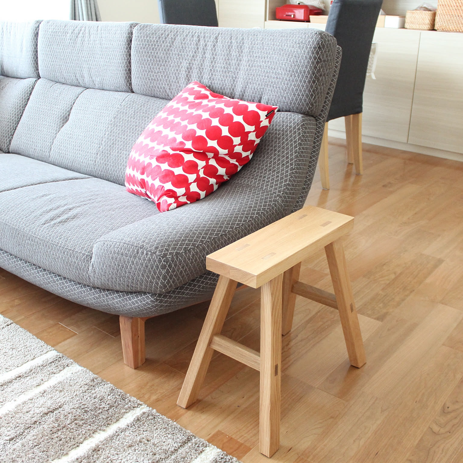 魅力がいっぱいの優れもの!無印良品の無垢材ベンチ