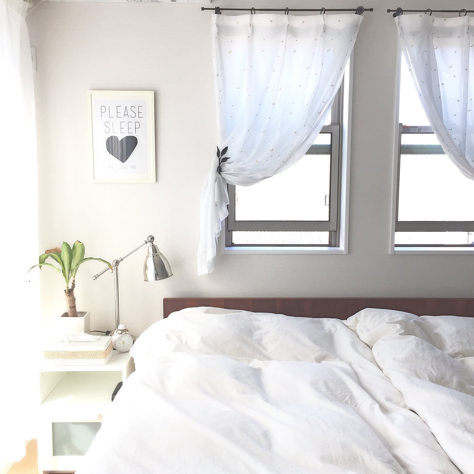 憧れのホワイトインテリアルームをキレイに飾る