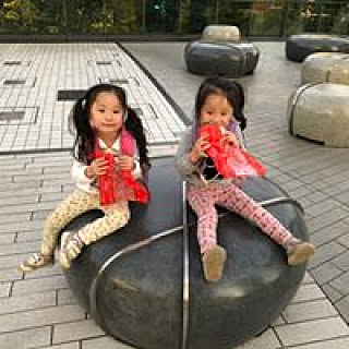 tori-twins