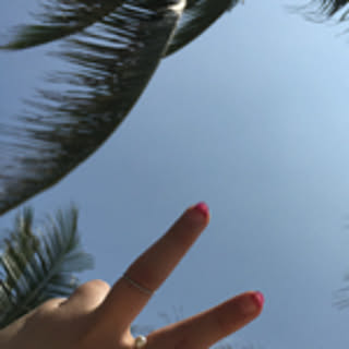 623