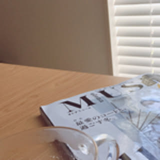 white.grey.22
