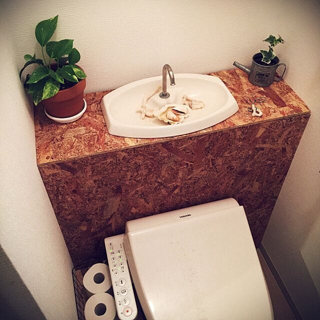 Diyの新定番 タンクレス風でトイレをワンランクアップ Roomclip Mag 暮らしとインテリアのwebマガジン