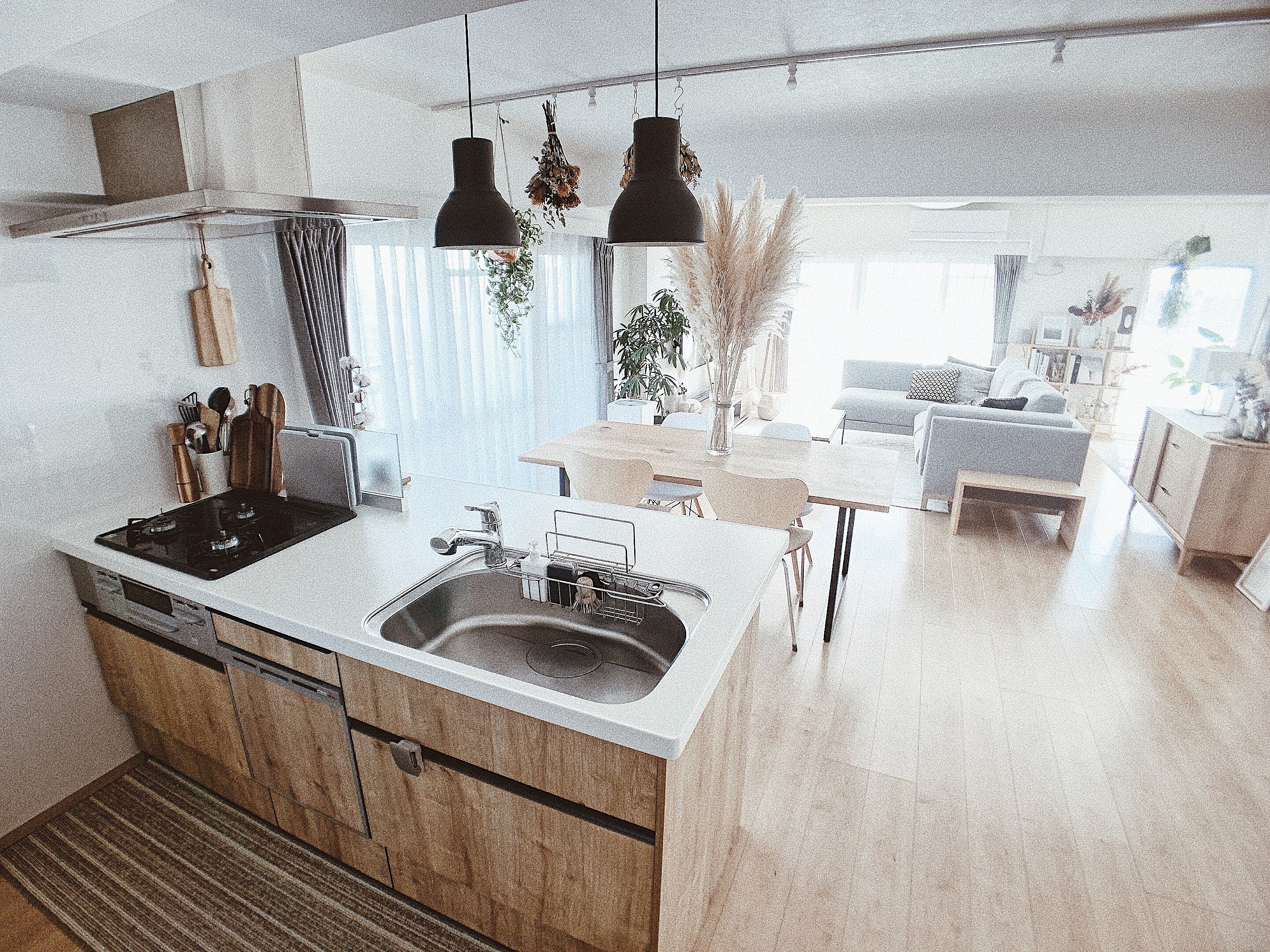 「家族と同じ空間で家事を楽しむ。開放的で明るいキッチン」 by JK_DECORさん