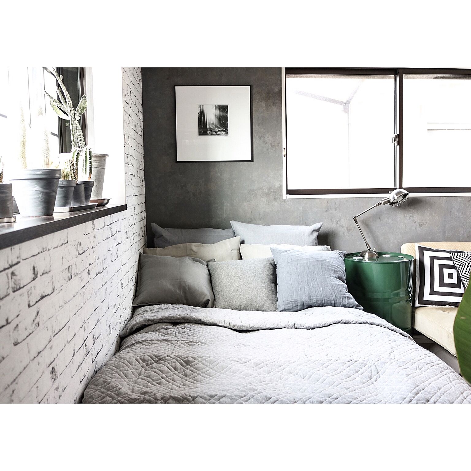 IKEAアイテムが優秀！ホテルライクな寝室の作り方 | RoomClip mag