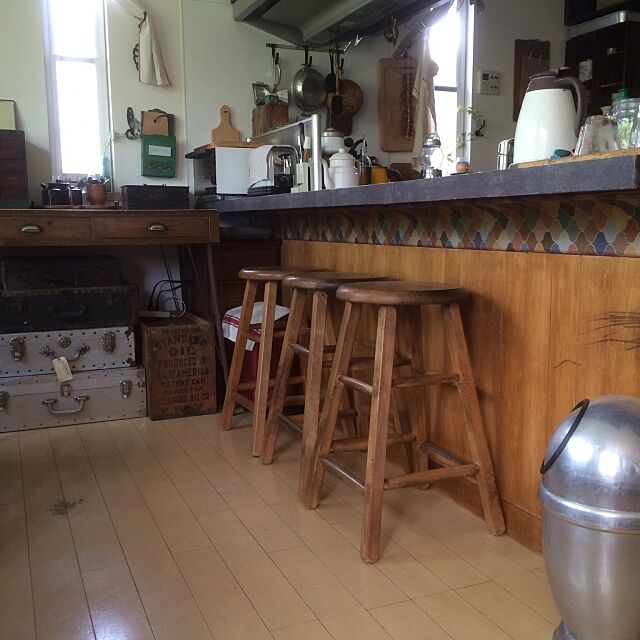 「懐かしい場所を思い出す。古道具満載のレトロモダンな台所」 by kaoさん