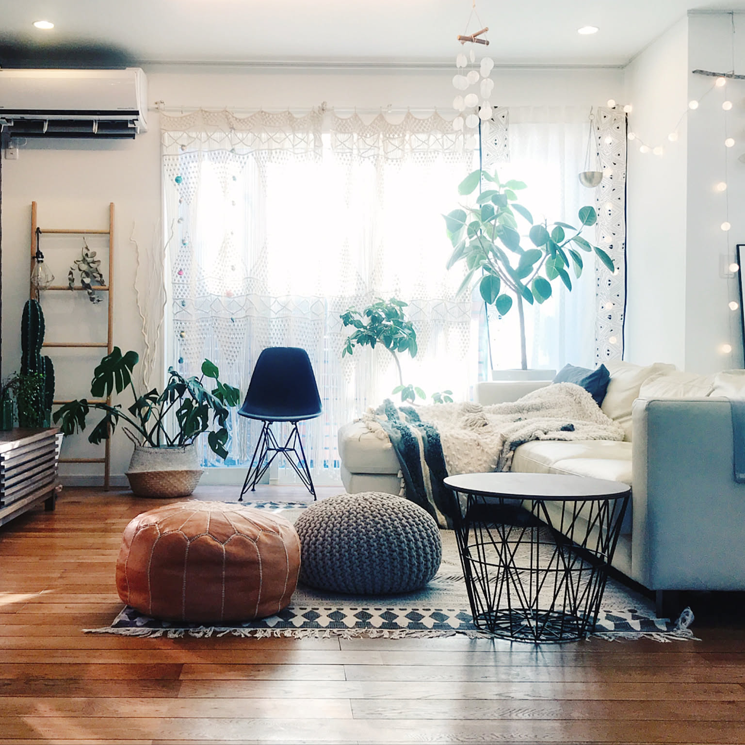 おうちカフェの名脇役☆コーヒーテーブルのある癒しの風景