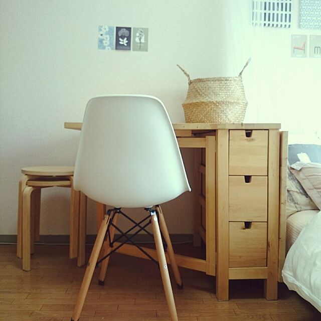 IKEAのコンパクトなテーブルで叶う♪理想の1人暮らし空間