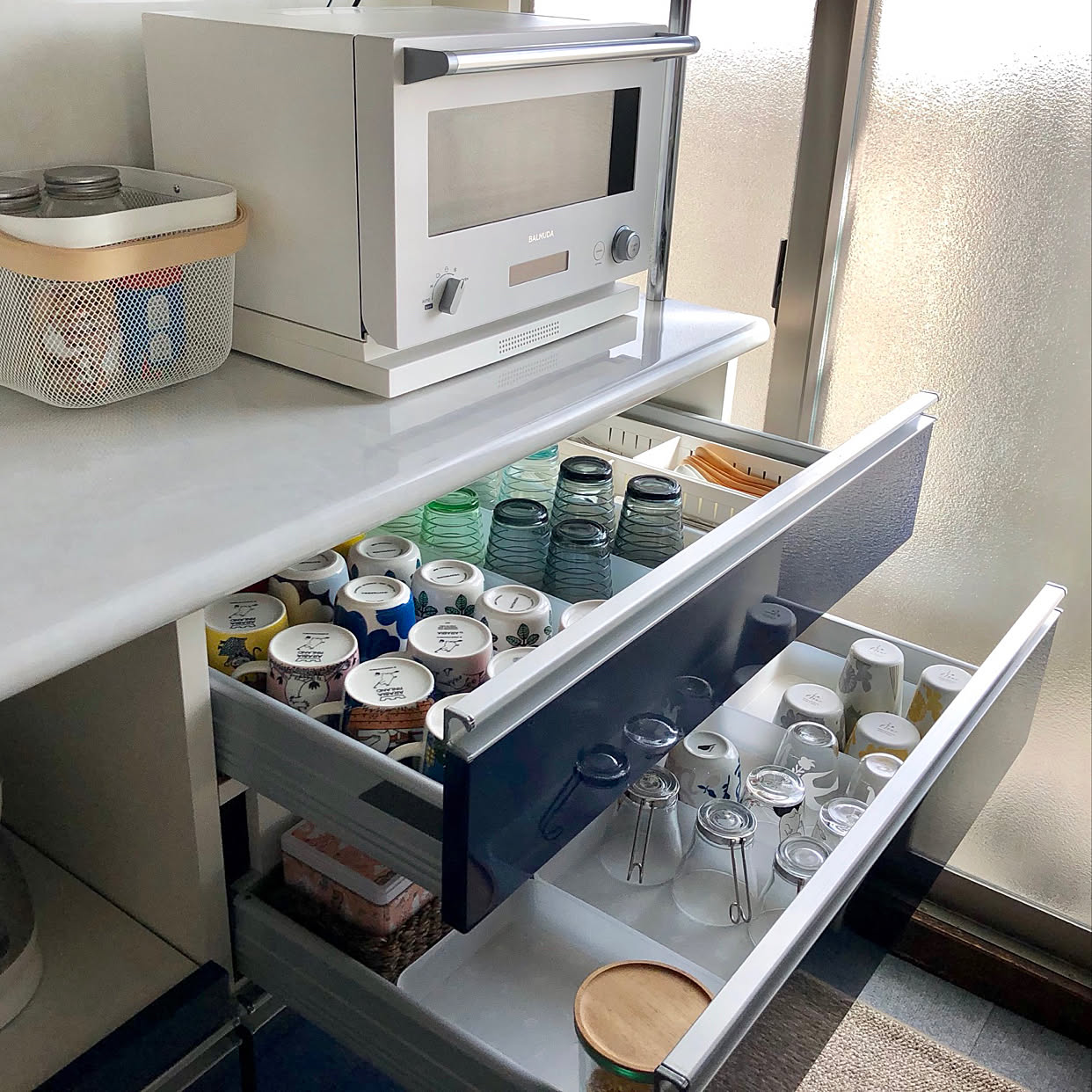 キッチンの引き出し見せて！真似したい収納法10のスタイル
