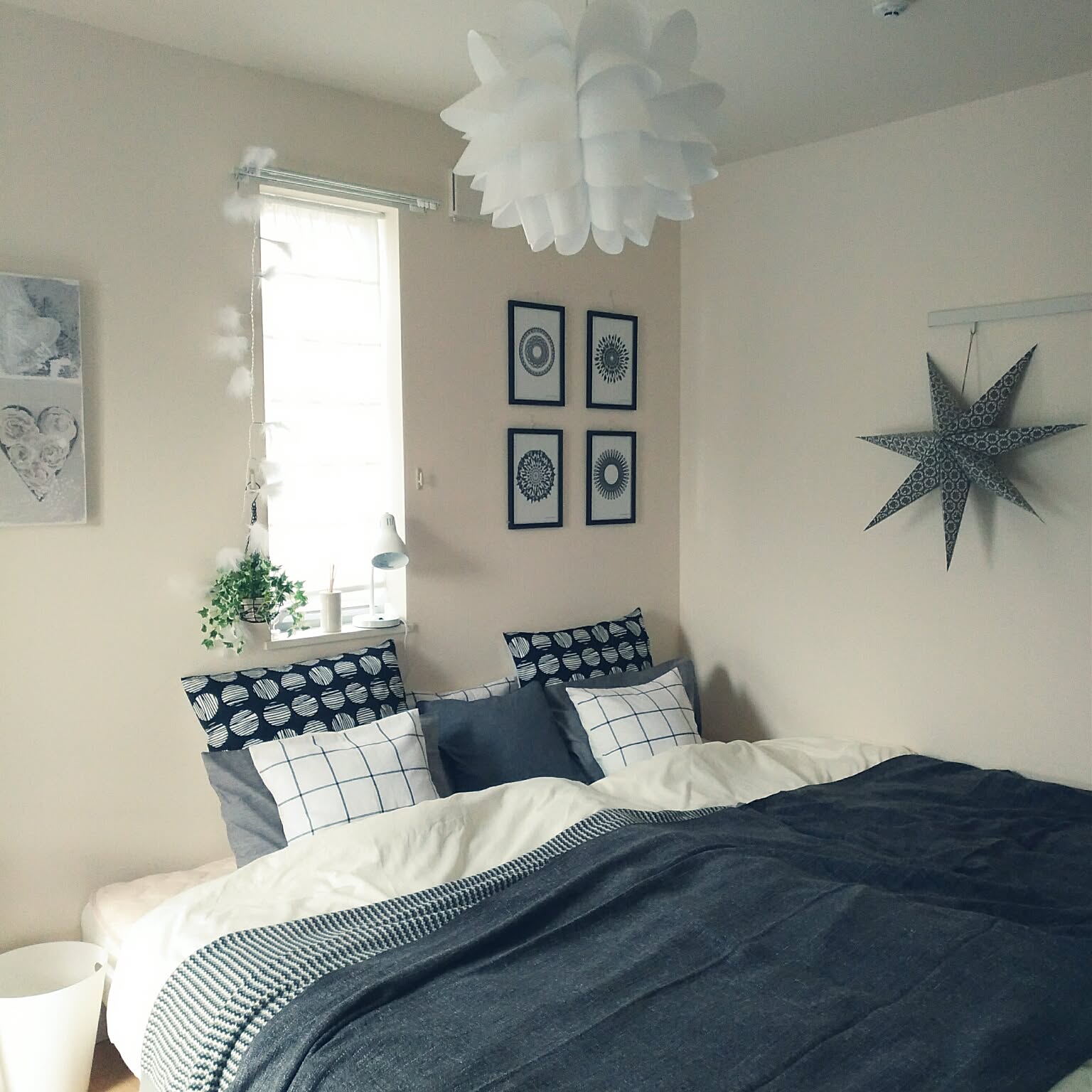 IKEAのブランケットで、心地よくあたたかいお部屋に