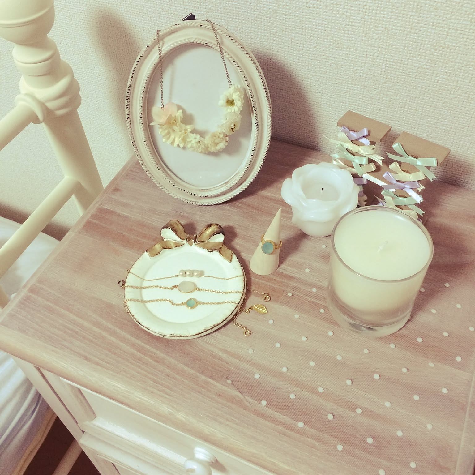 ナチュラルフェミニンな空間を楽しむ♡コーディネート提案