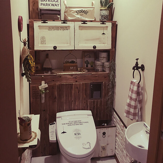 DIYでカフェ風トイレ☆ナチュラルな空間はくつろぎの場所