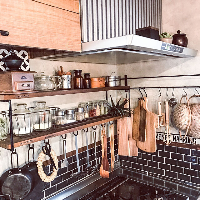 美しく 使いやすく整える キッチンツールの壁面収納術 Roomclip Mag 暮らしとインテリアのwebマガジン