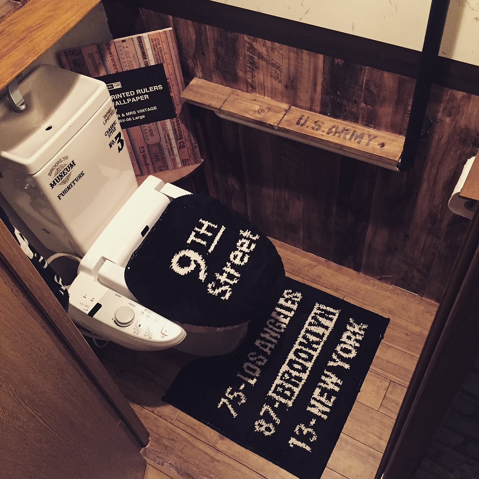 トイレの模様替えは、ニトリとしまむらのファブリックで！