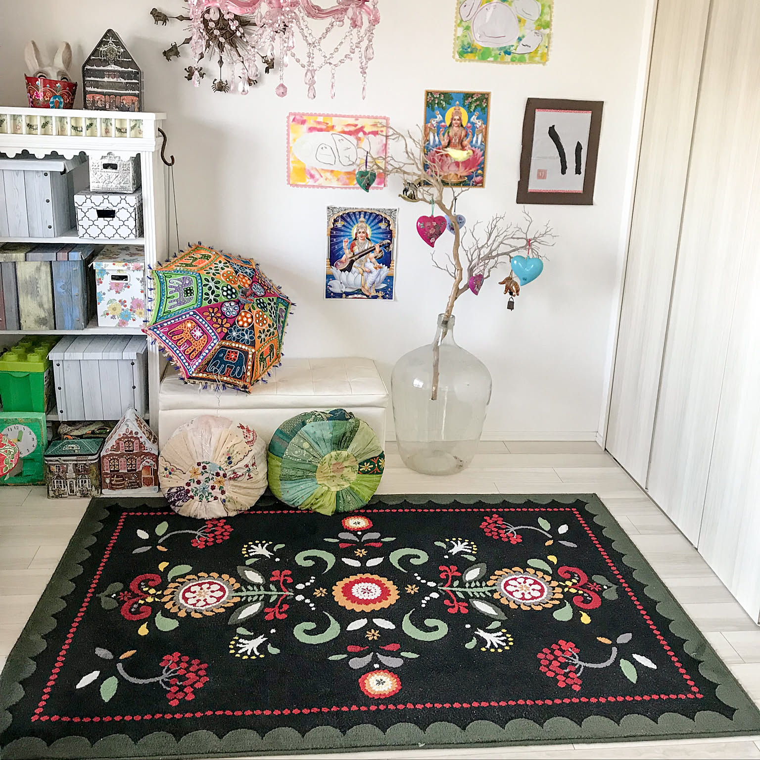 お部屋の印象が変わる！IKEAの個性豊かなラグを使ったお部屋の実例