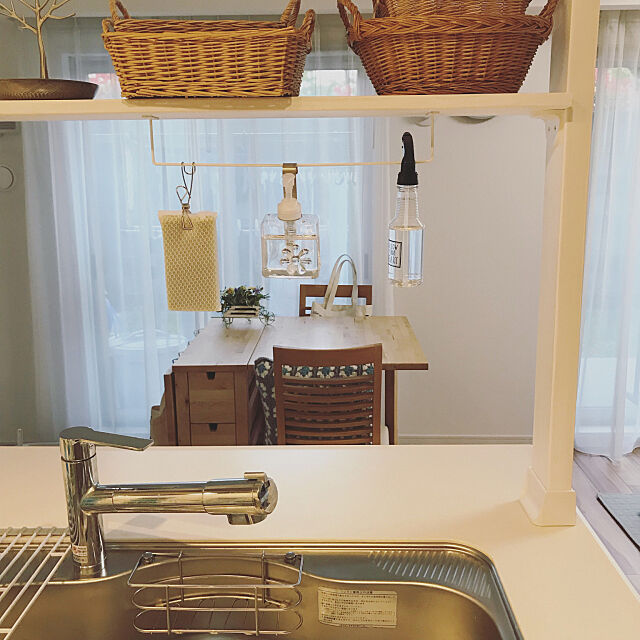 清潔さ 使いやすさがポイント キッチン洗剤の置き方実例 Roomclip Mag 暮らしとインテリアのwebマガジン