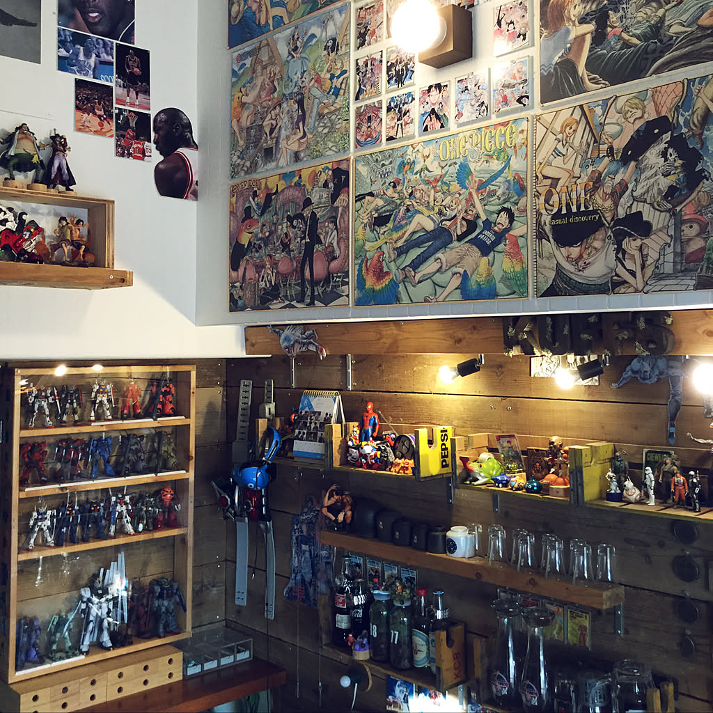One Piece poster wall