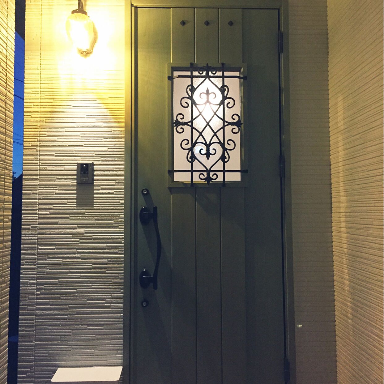 玄関/入り口/引き渡しでした/ポスト/インターホン/緑の玄関ドア...などのインテリア実例 20150607