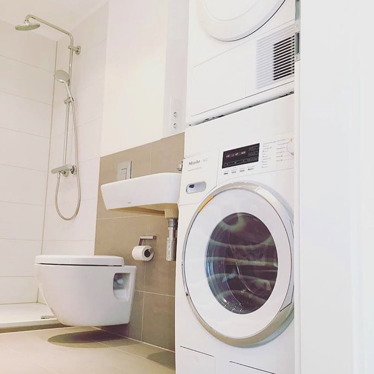 洗濯室/Miele乾燥機/Miele洗濯機/Miele/海外インテリア&hellip;などのインテリア実例 20200228 010007
