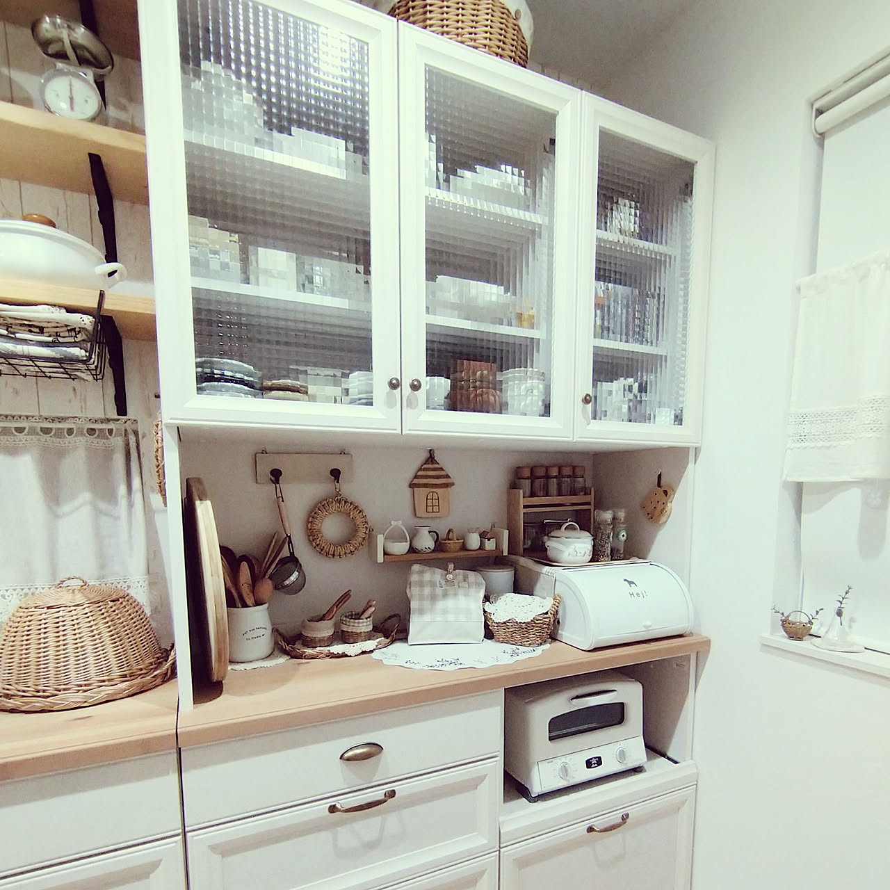 フレンチカントリー ガラスキャビネット カップボード カントリー