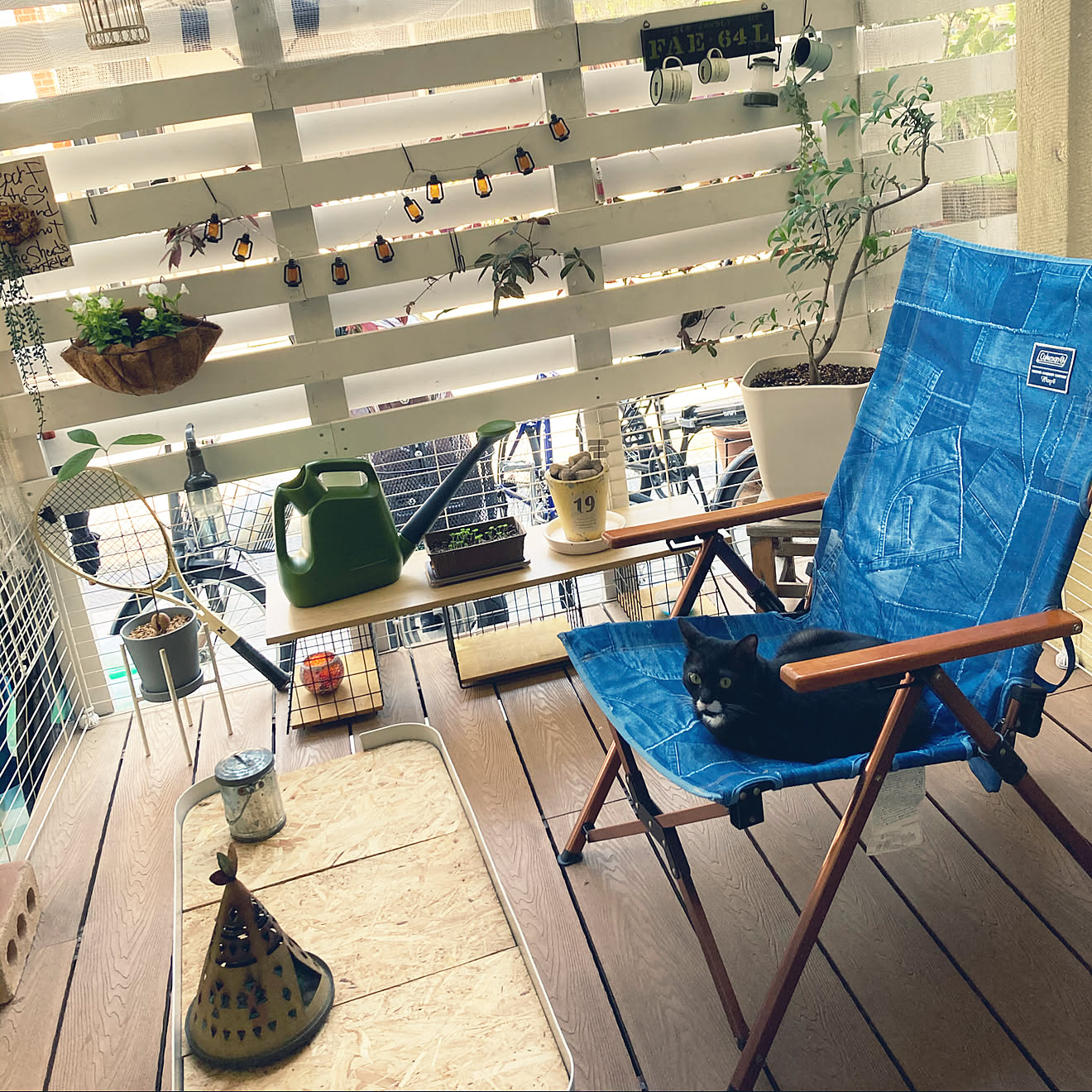 無印良品/おうちアウトドア/狭小住宅/ウッドデッキDIY /ねこのいる日常&hellip;などのインテリア実例 20210515 0938