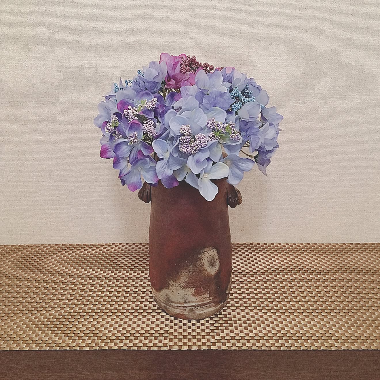 玄関/入り口/紫陽花/花瓶/造花/フェイクフラワー&hellip;などのインテリア実例 20170608 040917 ｜ RoomClip