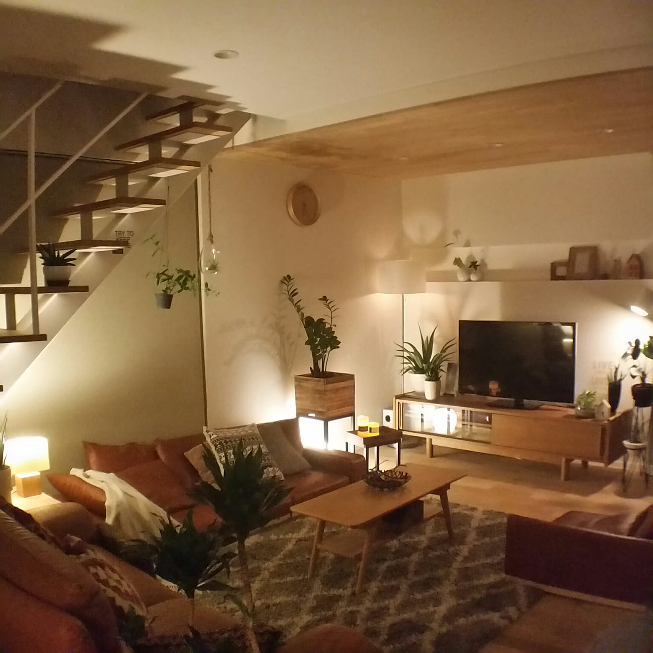 部屋全体/間接照明/グリーンのある暮らし/ニトリ/観葉植物&hellip;などのインテリア実例 20171217 065010
