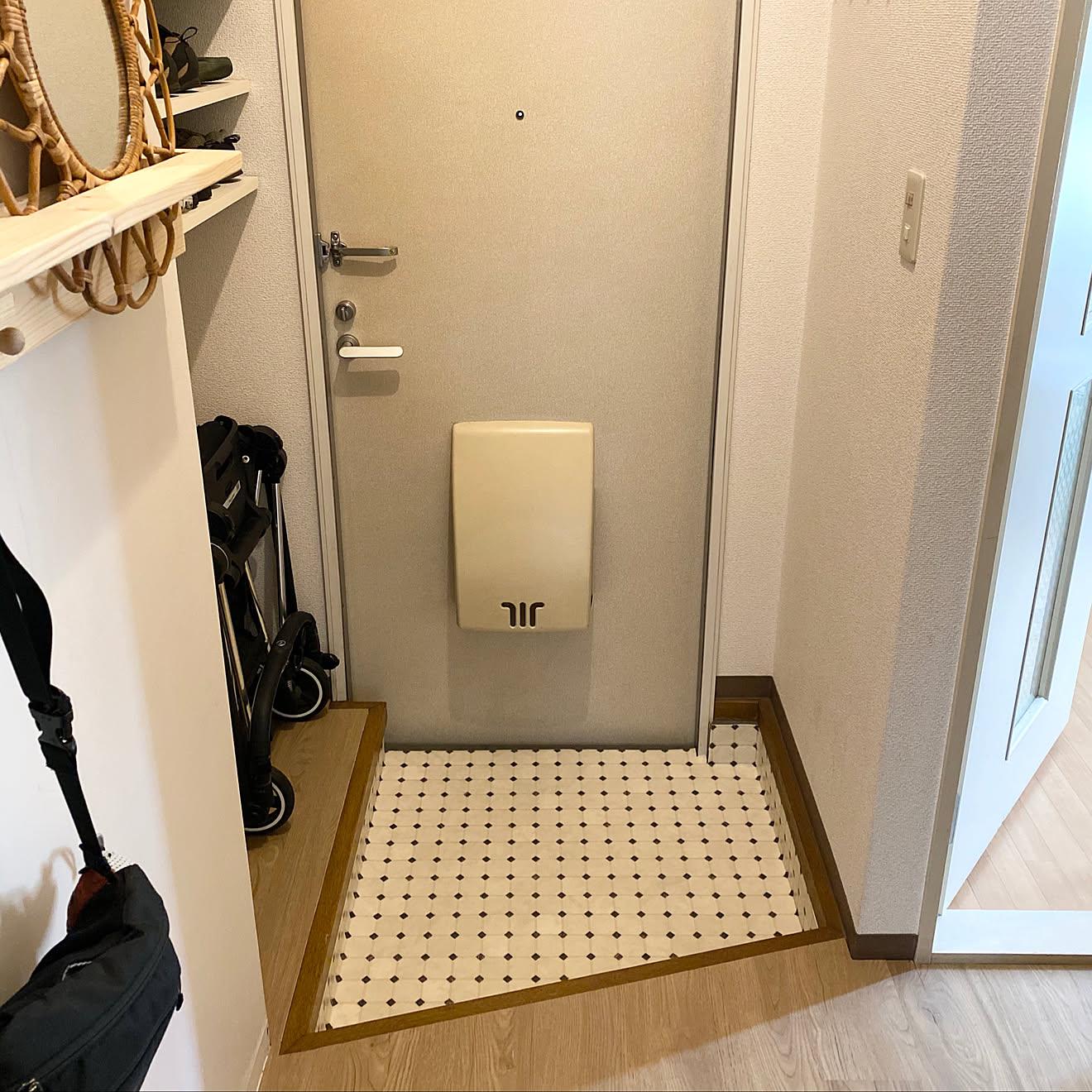狭い玄関/土間/クッションフロアDIY/クッションフロア/賃貸アパート&hellip;などのインテリア実例 20200929 200125