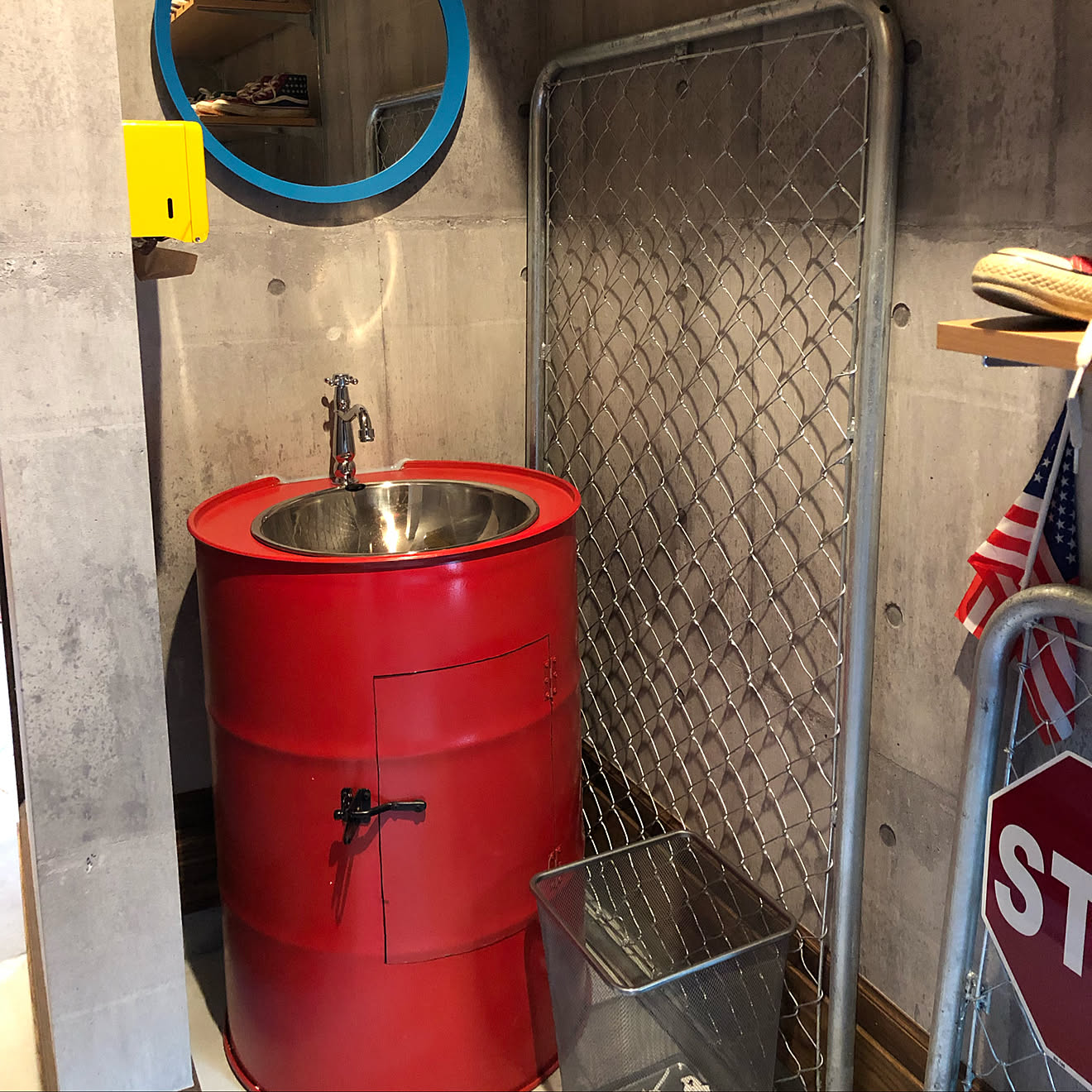 玄関/入り口/アメリカンフェンス/ドルトン/手洗い場/ドラム缶&hellip;などのインテリア実例 20190105 185012