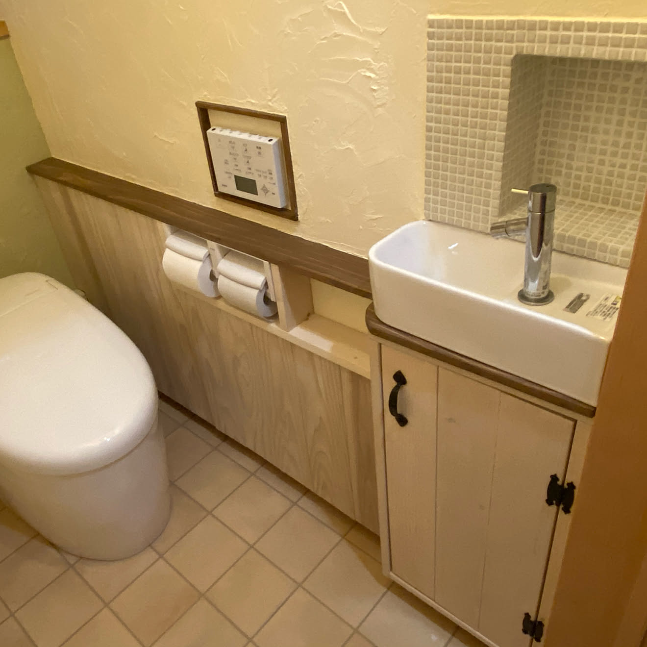 トイレの収納/TOTOトイレ/1×4材/トイレ改造計画/トイレDIY&hellip;などのインテリア実例 20200325 173454