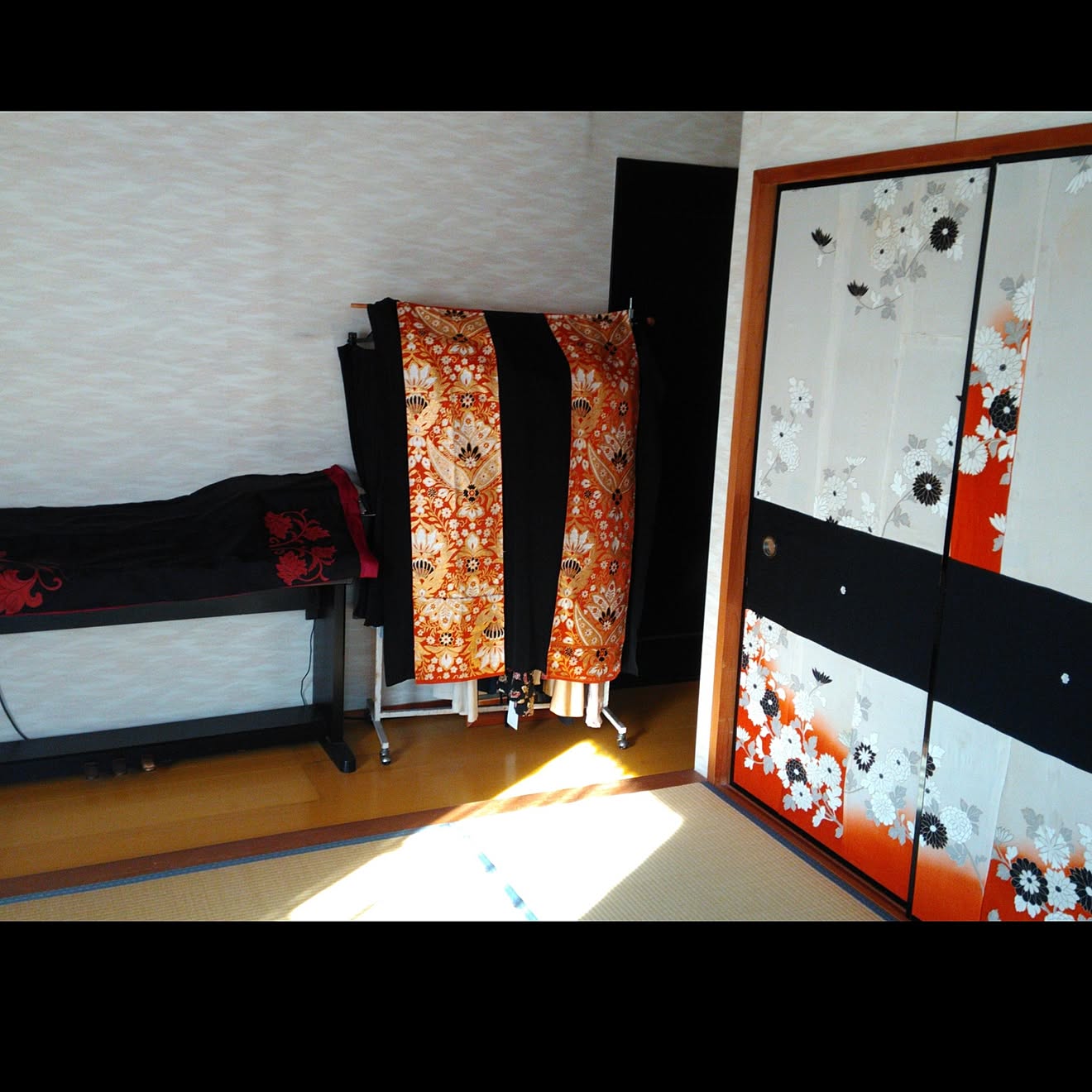衣類ハンガー目隠し/ビアノカバー/着物、帯リメイク/ふすま張替えDIY/部屋全体&hellip;などのインテリア実例 20210526 20