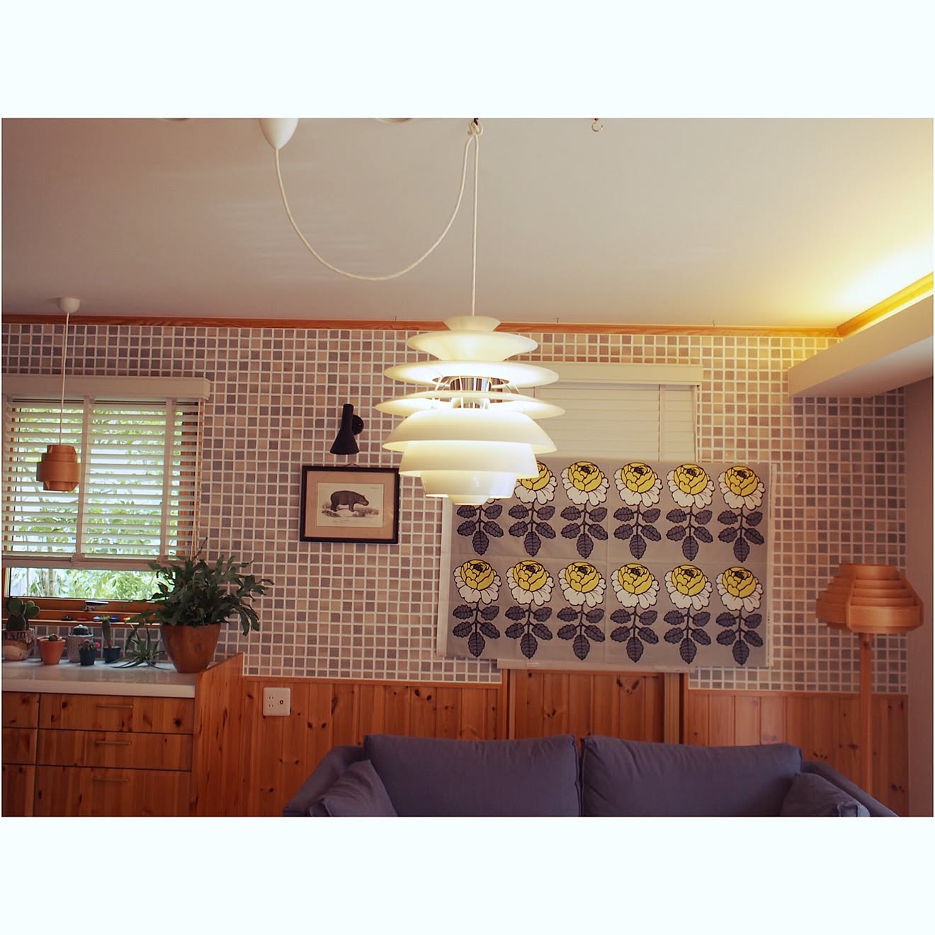 キッチン/まだガムテープでマリメッコ布を貼り付け中/ルイスポールセン/marimekko/SLOW HOUSEなどのインテリア実例