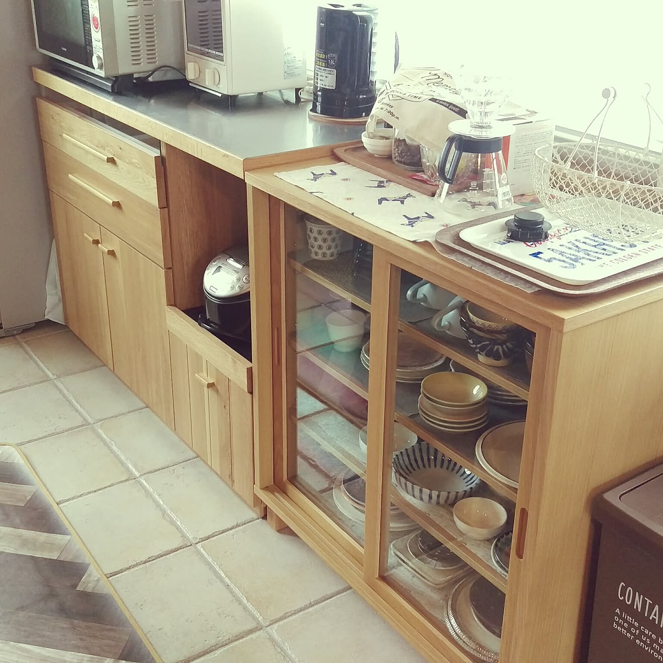キッチン/無印良品/食器棚/キッチン収納/タイル床&hellip;などのインテリア実例 20170504 082230 ｜ RoomClip