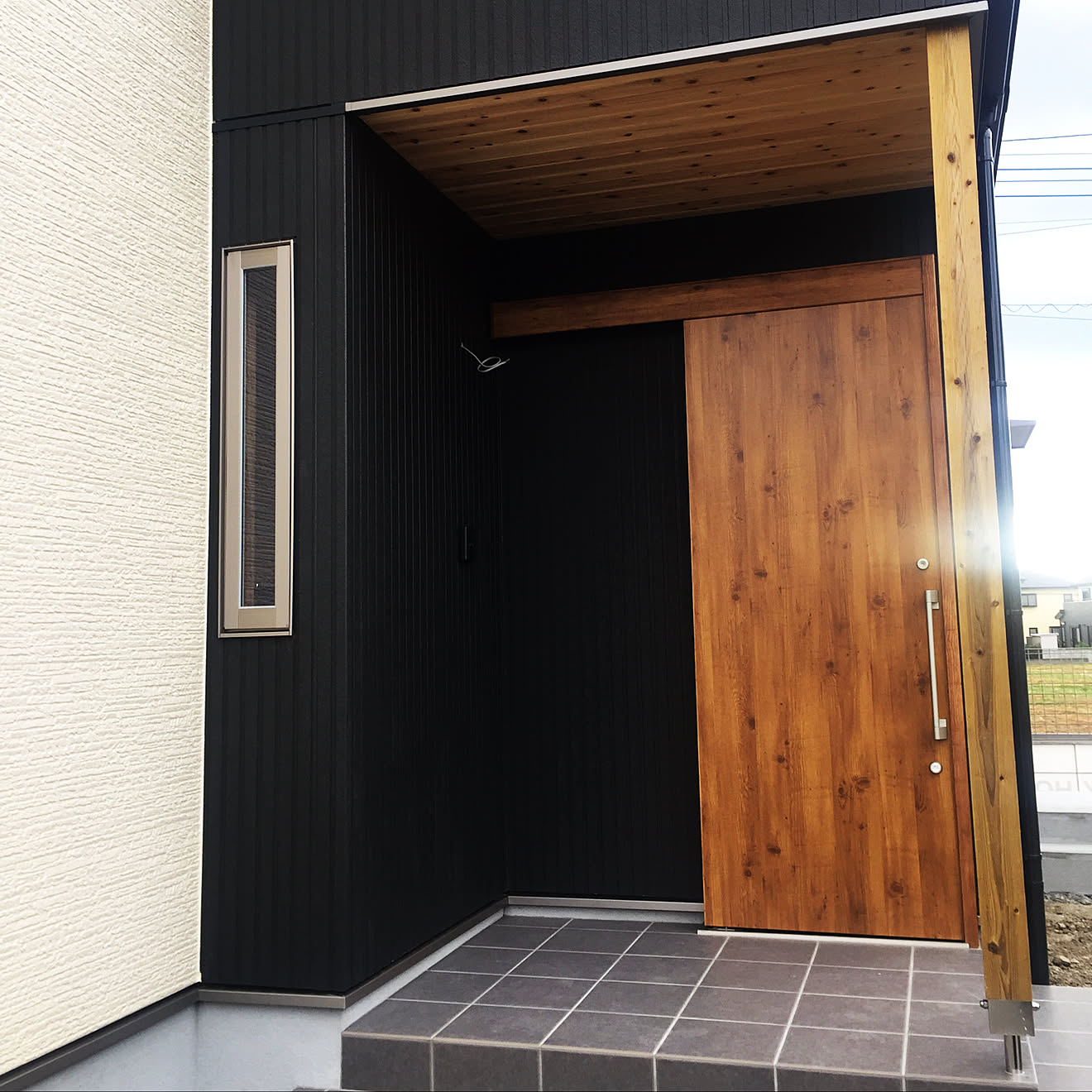 玄関/入り口/YKK玄関ドア/片流れ/軒のある家/ガルバ屋根&hellip;などのインテリア実例 20180722 222141