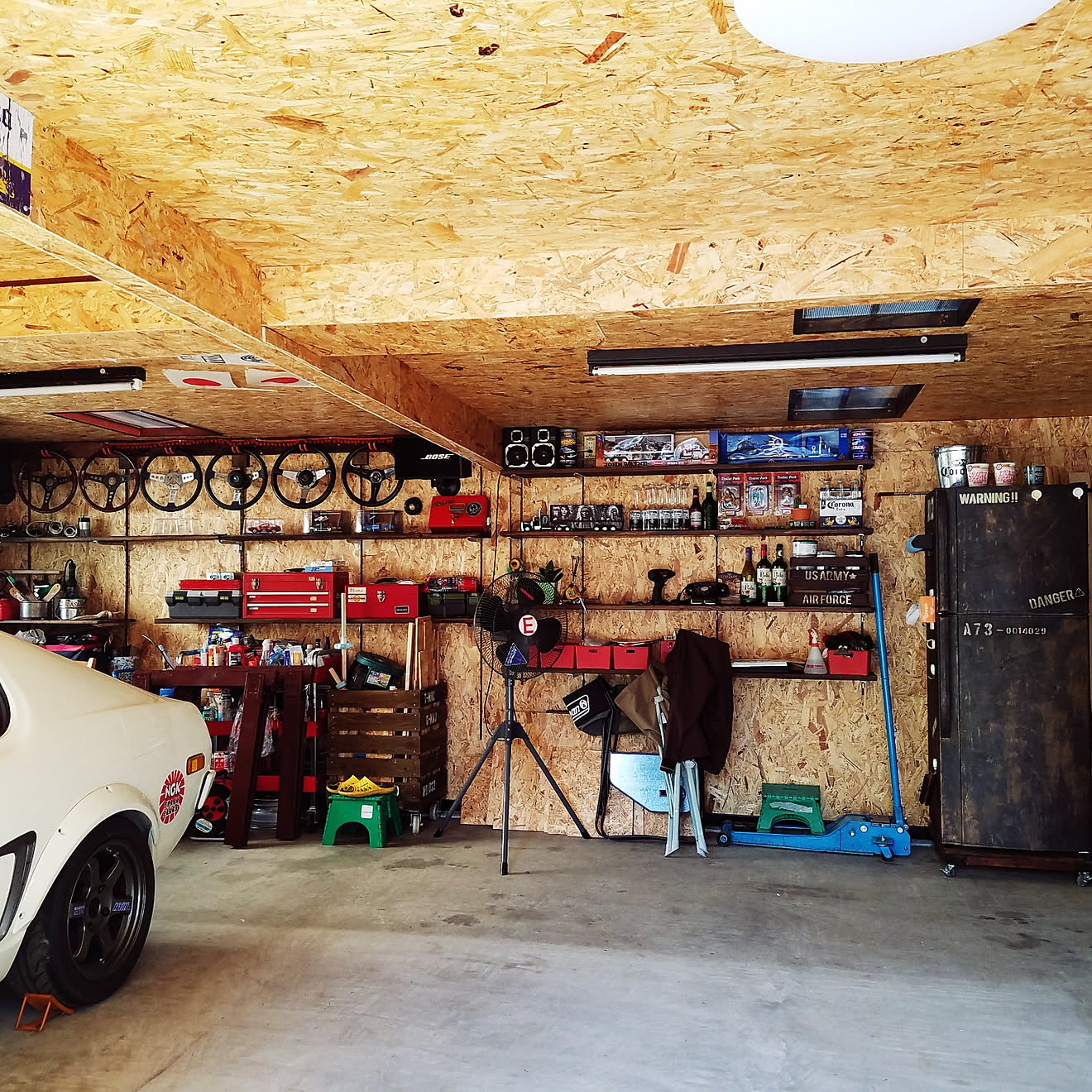 ガレージ 車庫 の収納棚を簡単diy 自作アイデアをご紹介 工具男子新聞