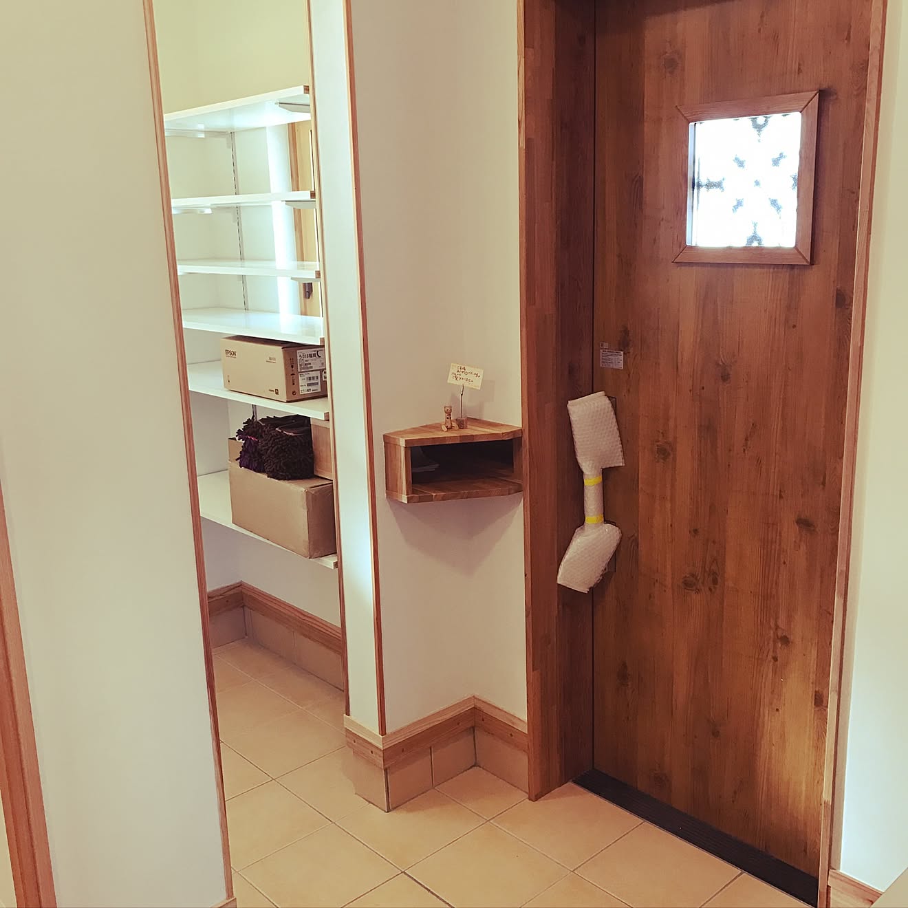 玄関/入り口/入居前/シューズクローゼット/引き戸玄関/郵便受け内側&hellip;などのインテリア実例 20170331 172956