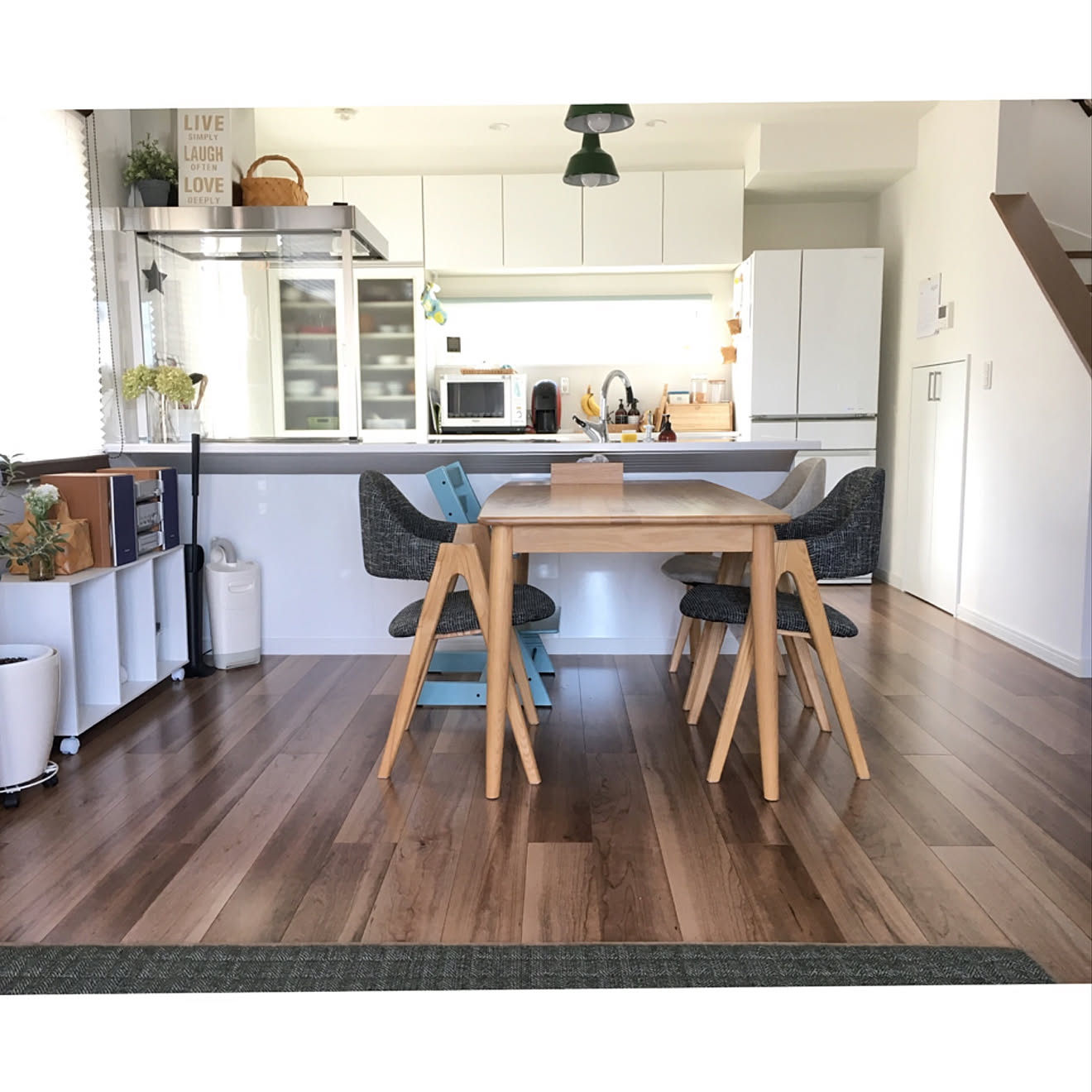 部屋全体/ダイニングテーブル/ストッケ トリップトラップ/ニトリのブレッドケース/アナベルドライ&hellip;などのインテリア実例 201808