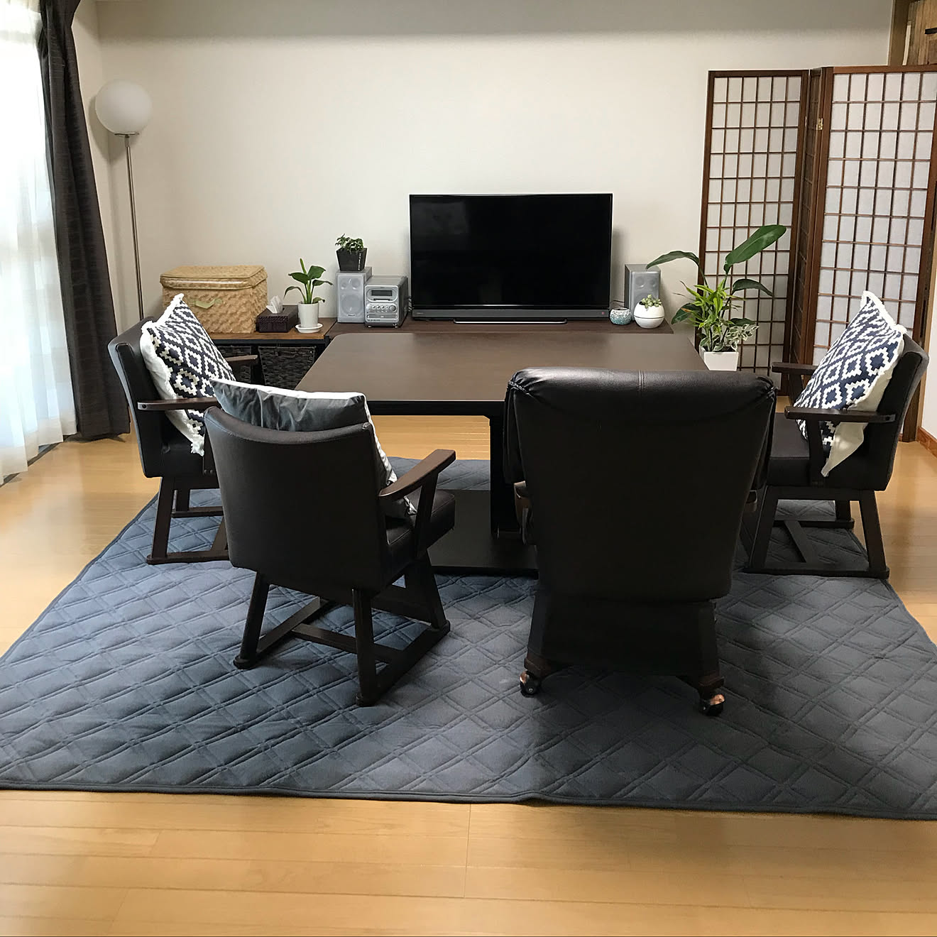 部屋全体/洗えるキルトラグ/昇降式テーブル/リビングダイニング兼用/賃貸暮らし&hellip;などのインテリア実例 20180416 0655