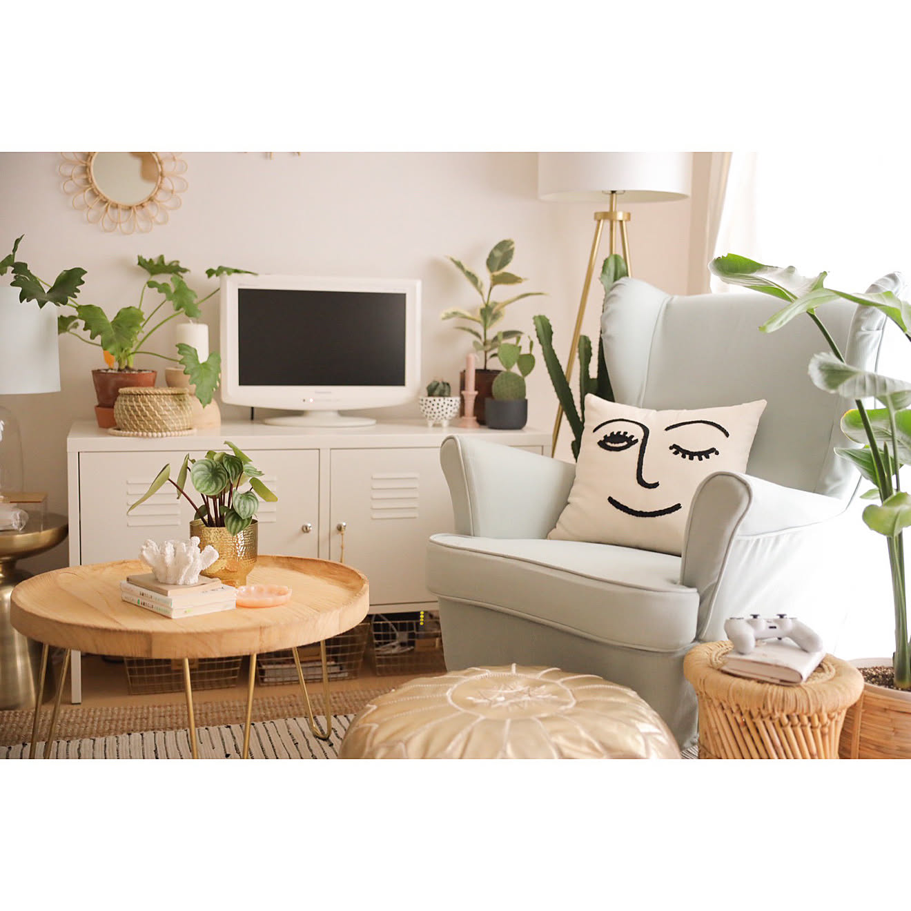 テレビ周り/海外インテリアに憧れる/Urban Outfitters/賃貸でも諦めない/IKEA&hellip;などのインテリア実例 201910