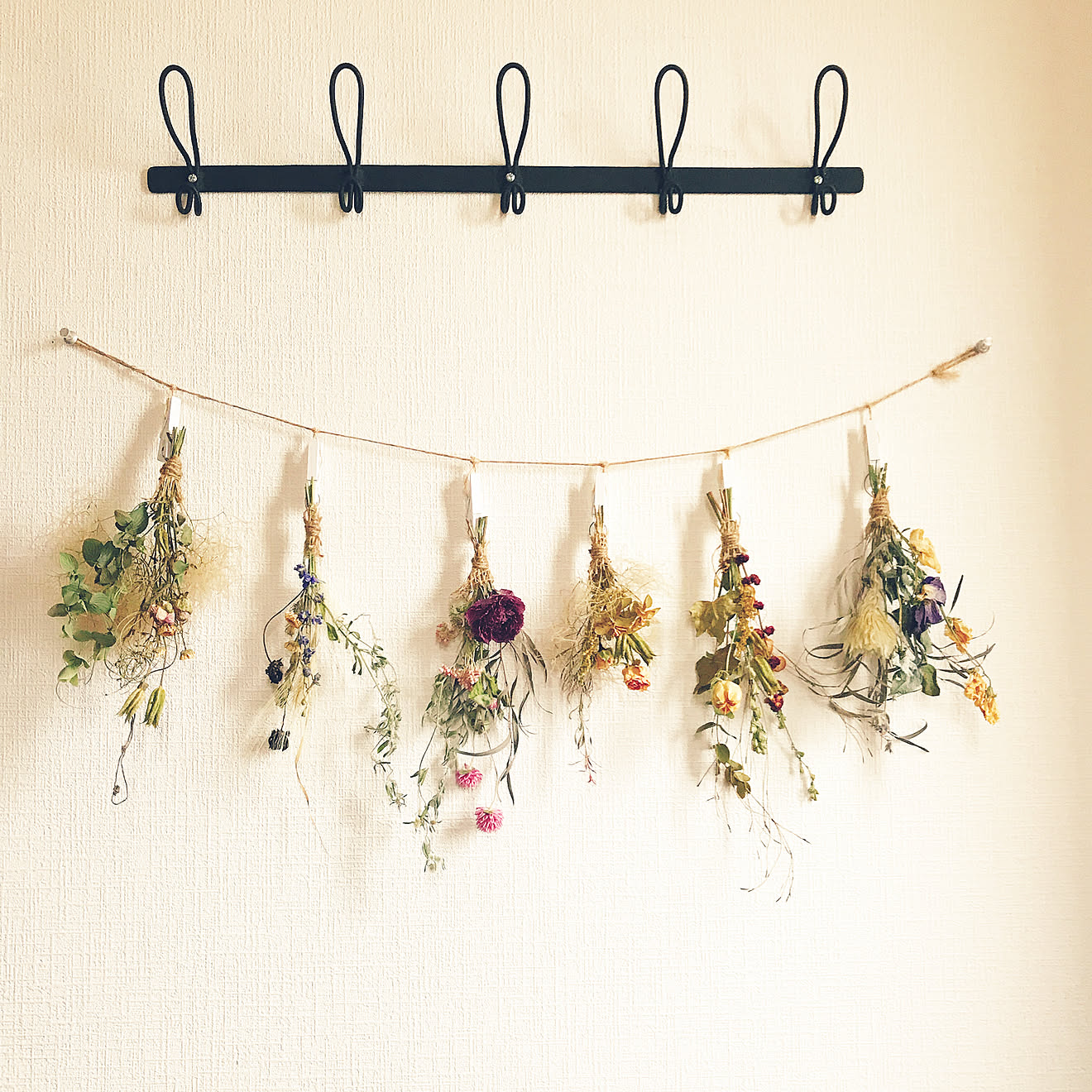 玄関/入り口/ガーランド手作り/ガーランド/ドライフラワーアレンジ/ドライフラワーのある暮らし...などのインテリア実例 201807