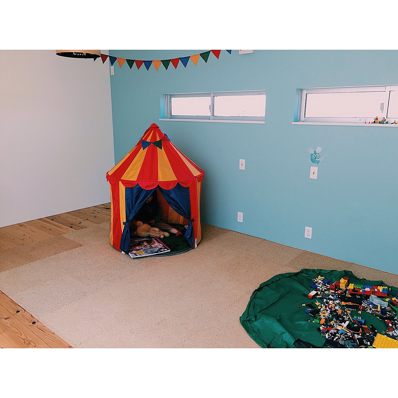 部屋全体/レゴ/キッズスペース/子供部屋/ガーランド...などのインテリア実例 20170425 210911