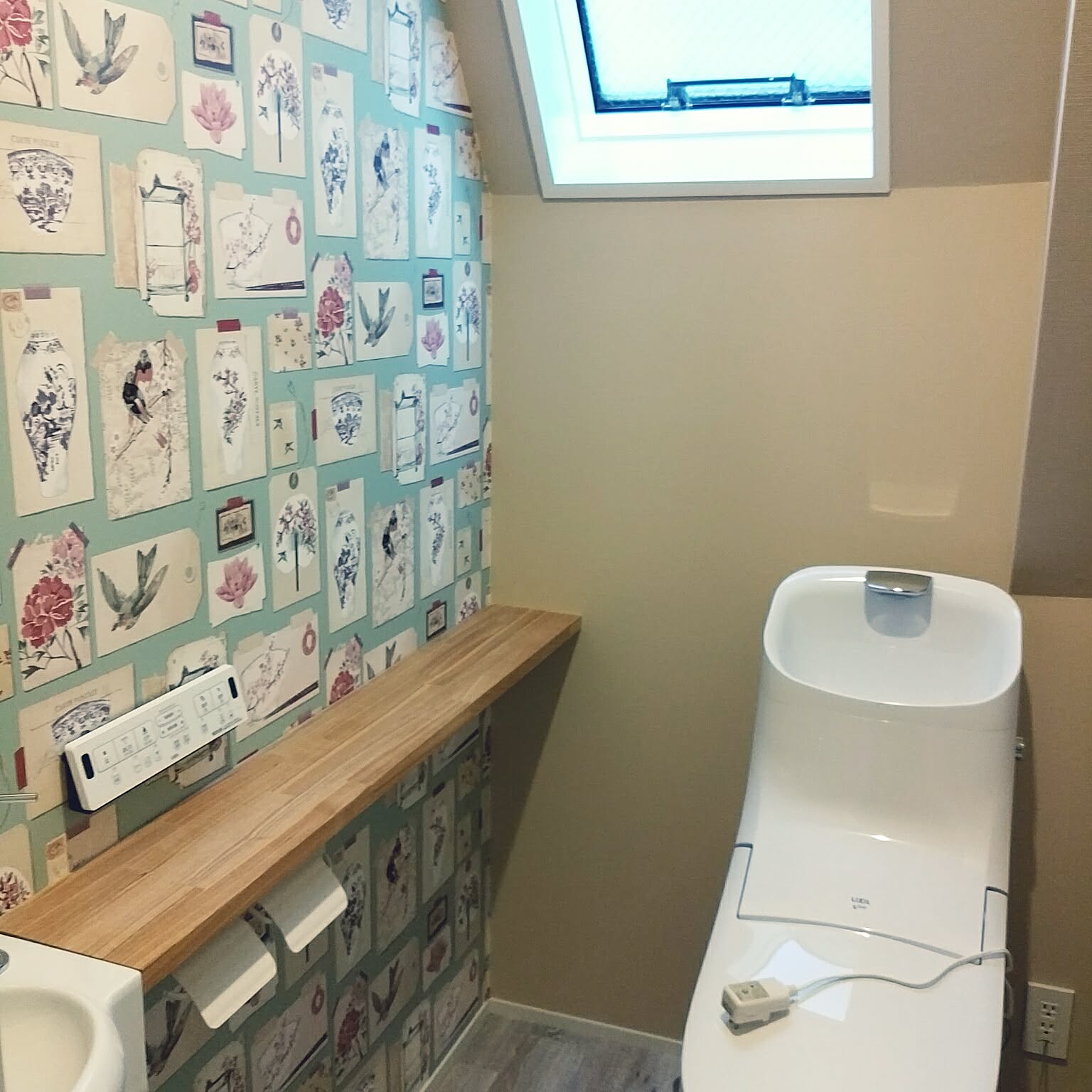 Bathroom/アクセントクロス 柄/トイレ/リノベーション中/シノワズリのインテリア実例 20170501 015248